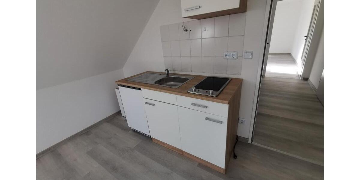 Dachgeschoßwohnung Kassel Philippinenhof-Warteberg - 2 Zimmer, 33 m&sup2;, 84.000&euro; | Angebot:26633974