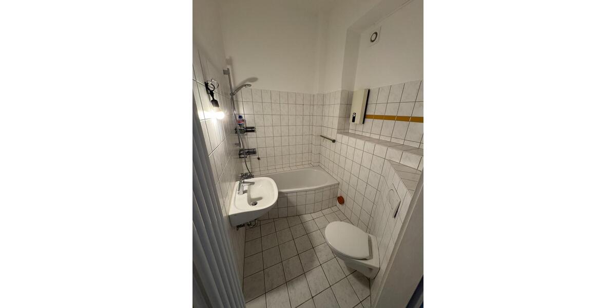 Bezaubernde, Altbauwohnung 3ZKB - direkt an der UNI Kassel 3 zimmer