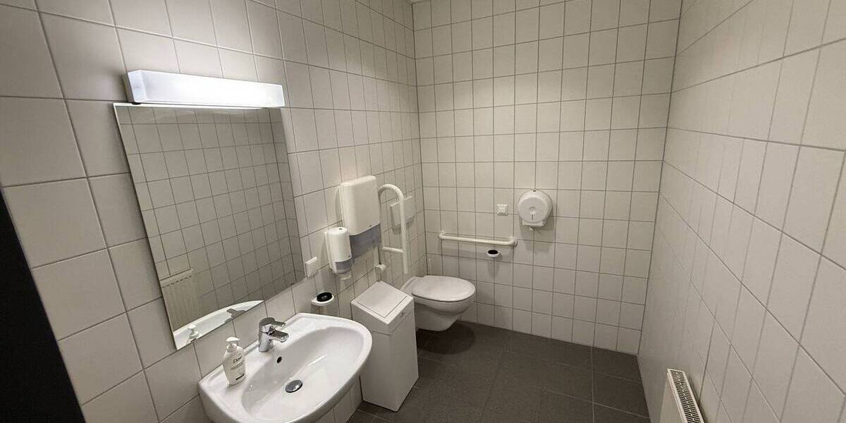 Gewerbeobjekt Kassel Waldau - 7 Zimmer, 2 m&sup2;, 2.100.000&euro; | Angebot:26696191