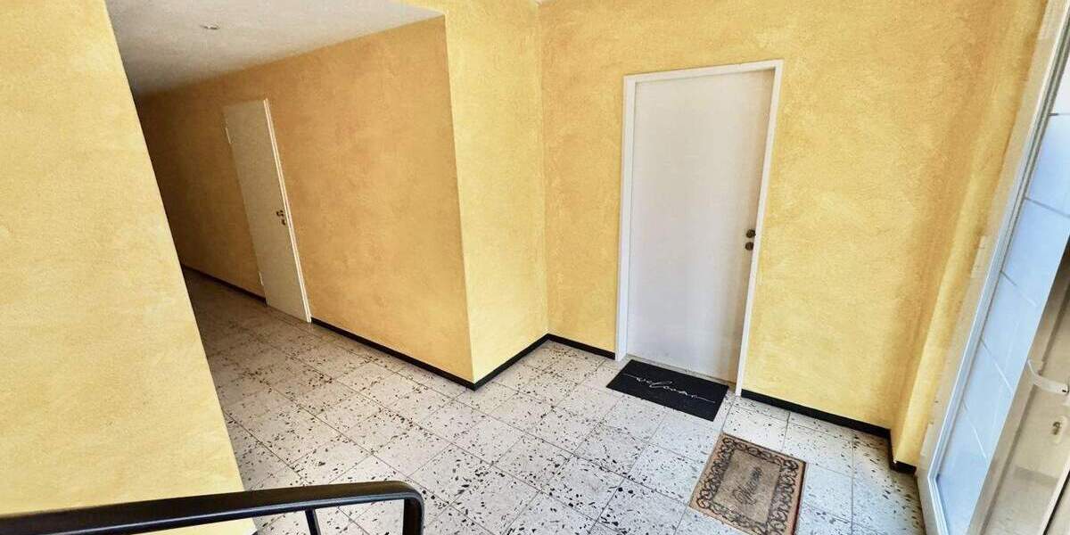 Repräsentatives, modernisiertes MFH mit zusätzlicher Bebauungsoption in bester Lage von Melsungen-Stadt zimmer