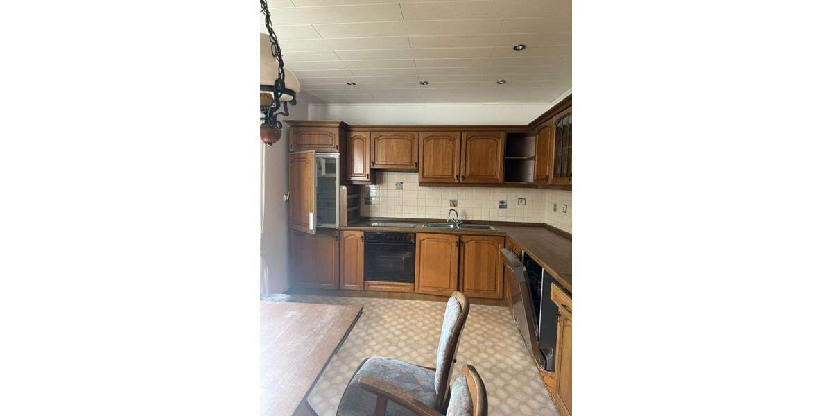 Etagenwohnung Kassel Oberzwehren - 2 Zimmer, 93 m&sup2;, 725&euro; | Angebot:25709148