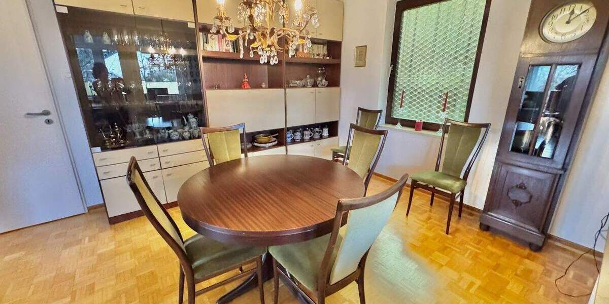 Repräsentatives, modernisiertes MFH mit zusätzlicher Bebauungsoption in bester Lage von Melsungen-Stadt zimmer