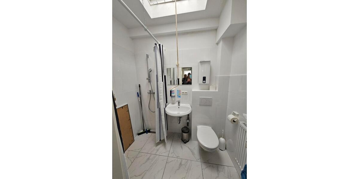 Wohnen oder Gewerbe 70 m² teilbar EBK Außenbereich 2 zimmer