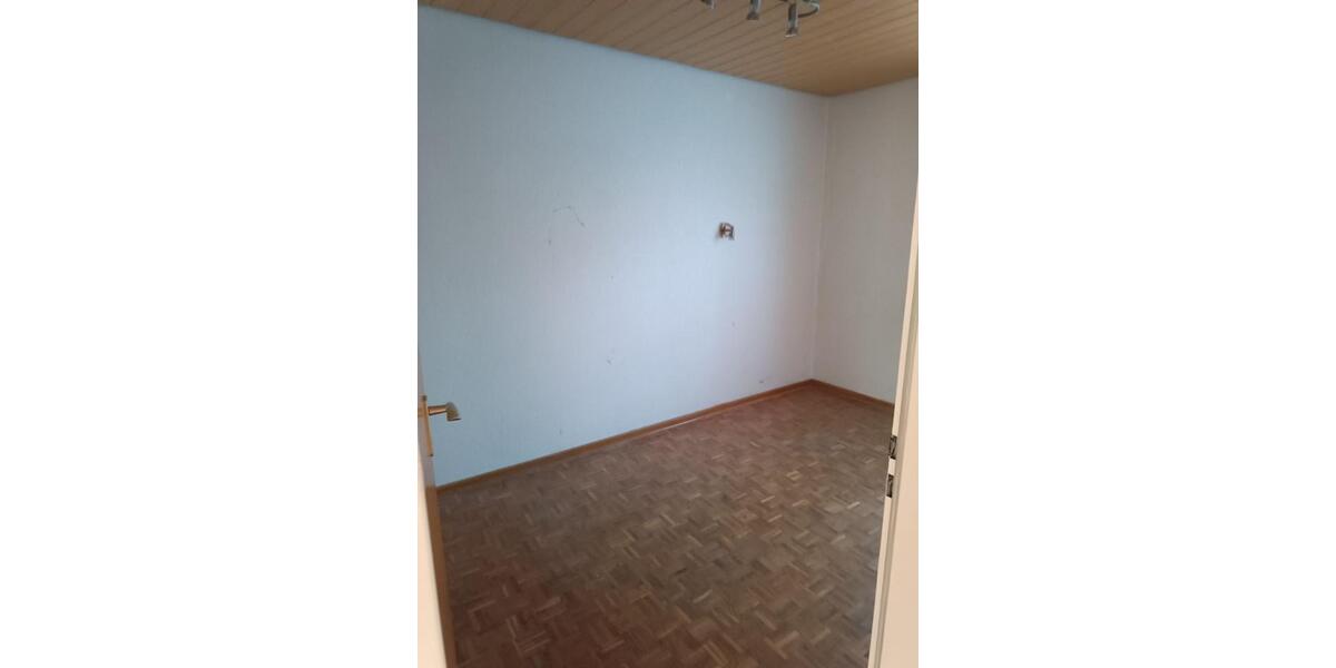 Einfamilienhaus Baunatal - 6 Zimmer, 150 m&sup2;, 330.000&euro; | Angebot:24640163
