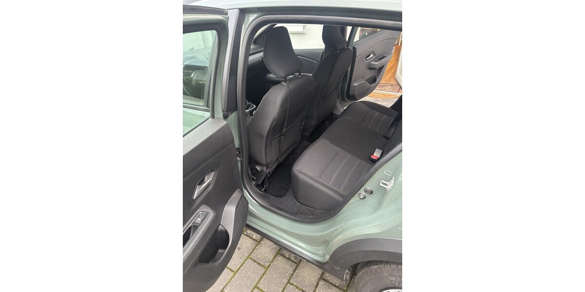 Dacia Sandero 9.800 km 15.500 € Witzenhausen 37213