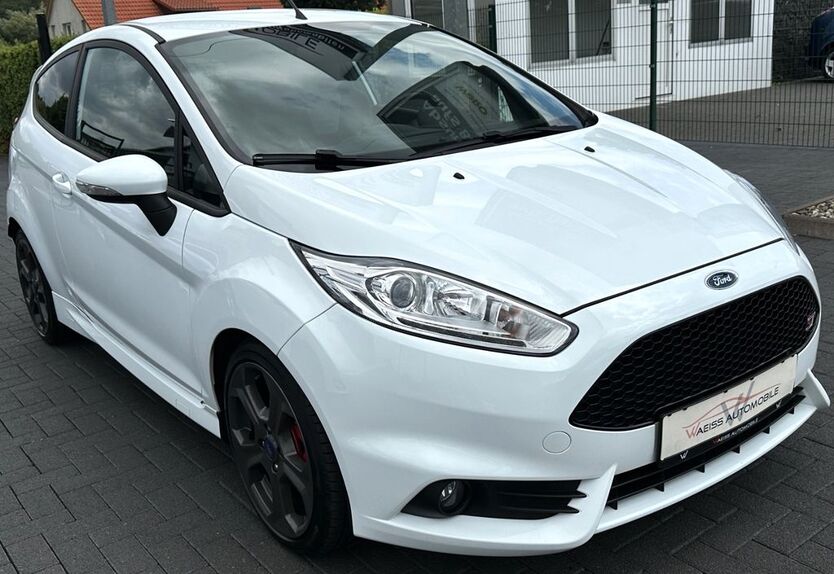 Ford Fiesta 102.000 km 10.999 € Kassel 34123