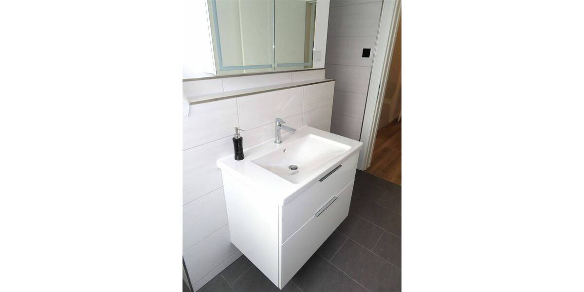 Etagenwohnung Fuldatal Ihringshausen - 3 Zimmer, 102 m&sup2;, 1.200&euro; | Angebot:26859043
