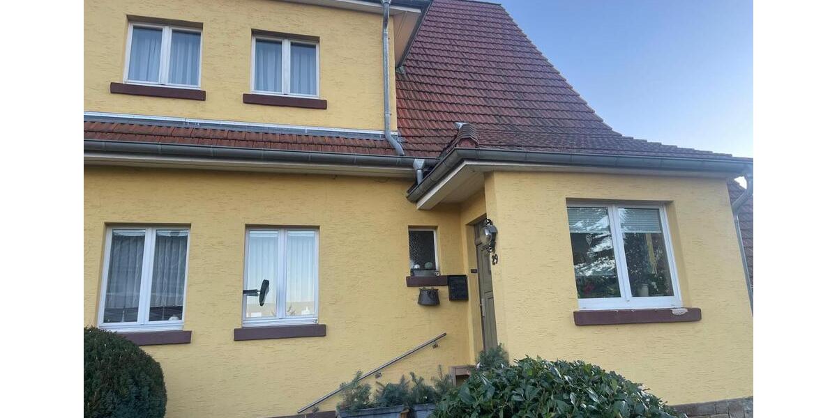 Doppelhaushälfte Bad Emstal - 6 Zimmer, 136 m&sup2;, 1.200&euro; | Angebot:24788878