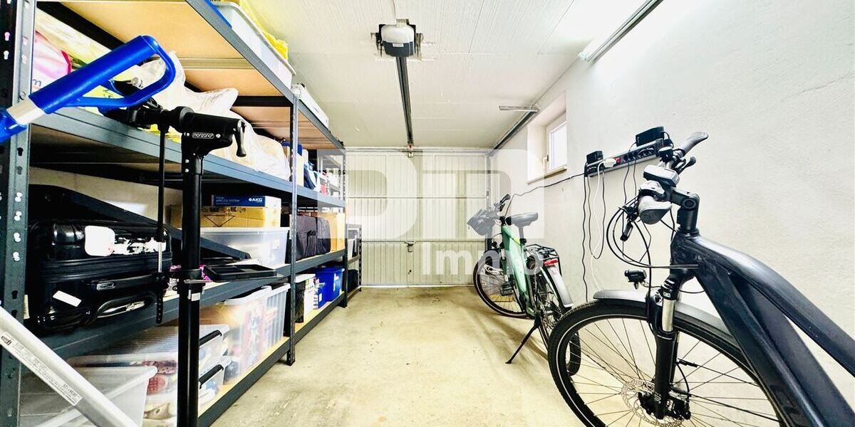 Exklusive Dachgeschosswohnung mit Balkon & Garage in gefragter Lage der Eichwaldsiedlung - Dachgeschoßwohnung Kassel Bettenhausen | Angebot:27070859