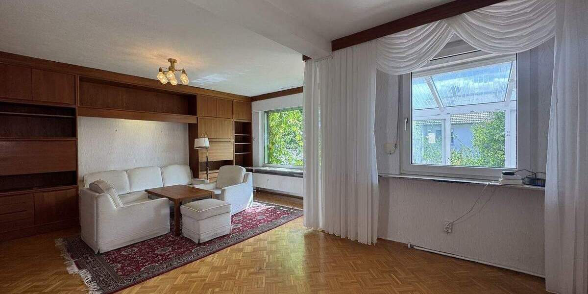 Reihenendhaus Kassel Kirchditmold - 8 Zimmer, 166 m&sup2;, 348.000&euro; | Angebot:25674208