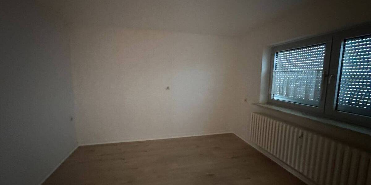 Mehrfamilienhaus, Wohnhaus Lohfelden Ochshausen - 6 Zimmer, 143 m&sup2;, 270.000&euro; | Angebot:26243276