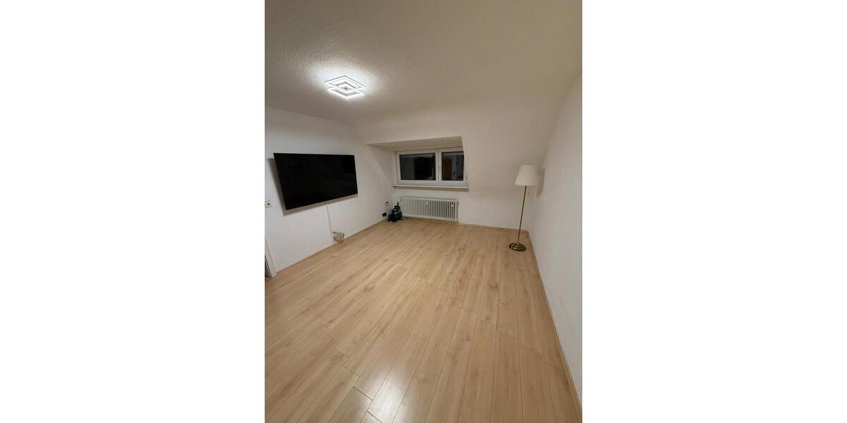 Helle 3 Zimmer Dachgeschosswohnung in Kassel- Bettenhausen 3 zimmer