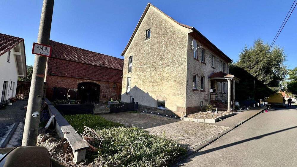 Einfamilienhaus Wolfhagen Istha - 7 Zimmer, 200 m&sup2;, 1.150&euro; | Angebot:25711112