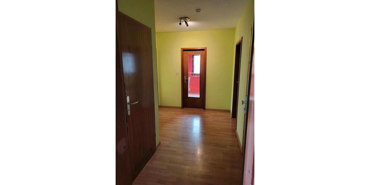 Etagenwohnung Staufenberg - 3 Zimmer, 72 m&sup2;, 140.000&euro; | Angebot:26119584