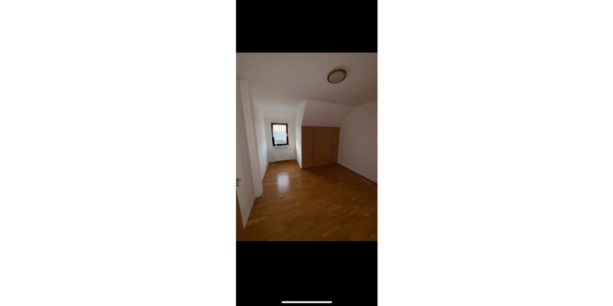 Dachgeschoßwohnung Kassel Vorderer Westen - 3 Zimmer, 72 m&sup2;, 900&euro; | Angebot:26215181