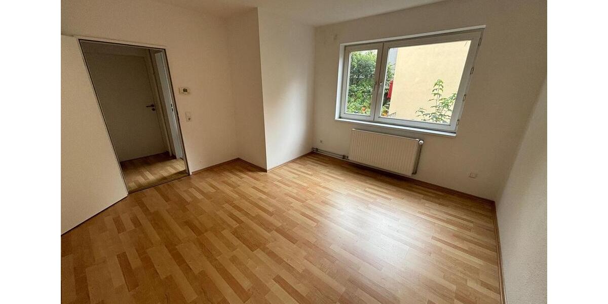 2-Zimmer-Wohnung mit Wintergarten + Gartenutzung 2 zimmer