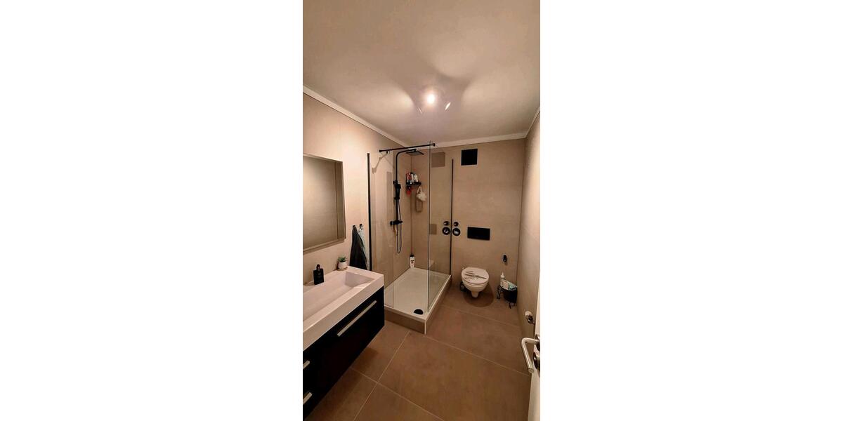 3 Zimmer Küche Bad DG Wohnung zu vermieten 3 zimmer