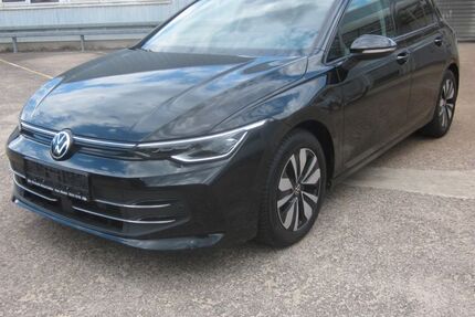 VW Golf 25.500 km 24.990 &euro; Hann. Münden 34346
