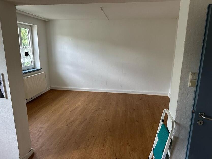 2 ZKB Wohnung zu vermieten Kassel Stadtnah Uninah teilrenoviert