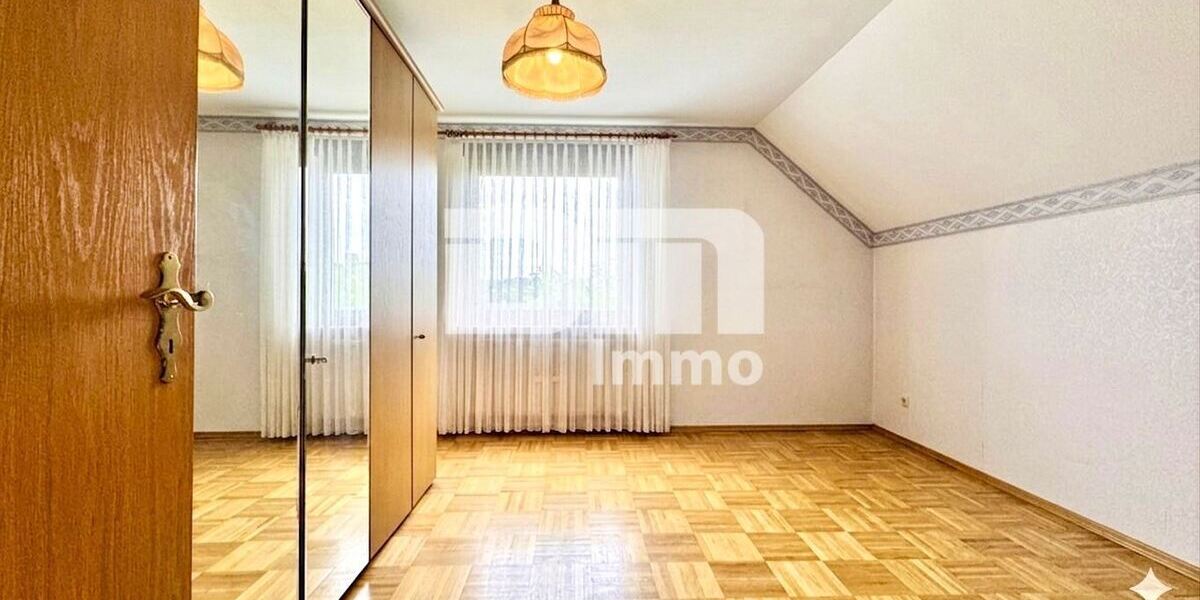 (R)eserviert!Großzügiges Einfamilienhaus in begehrter Lage mit Balkonen und Traumgarten - Einfamilienhaus Niestetal | Angebot:26935174