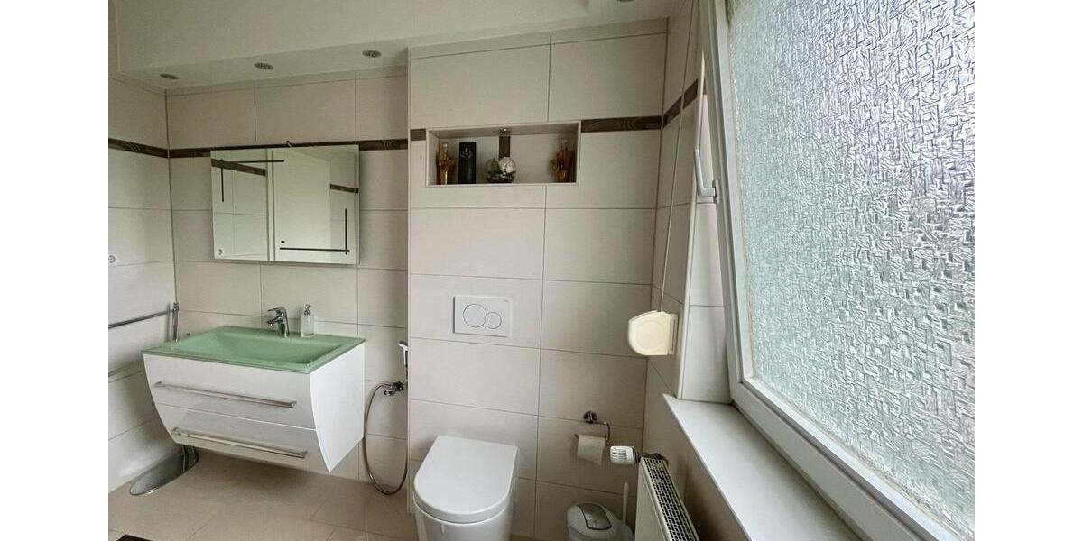 Etagenwohnung Kassel Niederzwehren - 4 Zimmer, 110 m&sup2;, 1.590&euro; | Angebot:24832070