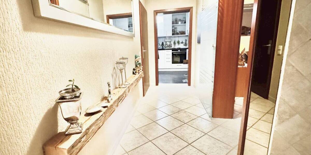 Etagenwohnung Kassel / Harleshausen Jungfernkopf - 3 Zimmer, 115 m&sup2;, 298.000&euro; | Angebot:25929672