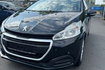 Peugeot 208 73.000 km 5.999 &euro; Kassel 34123