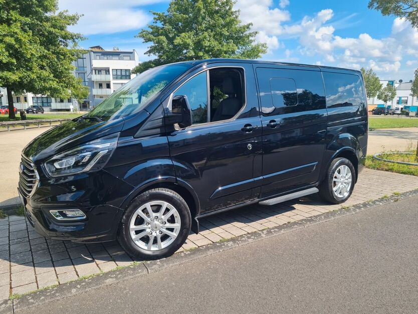 Ford Tourneo Custom 105.500 km 28.900 € Baunatal 34225