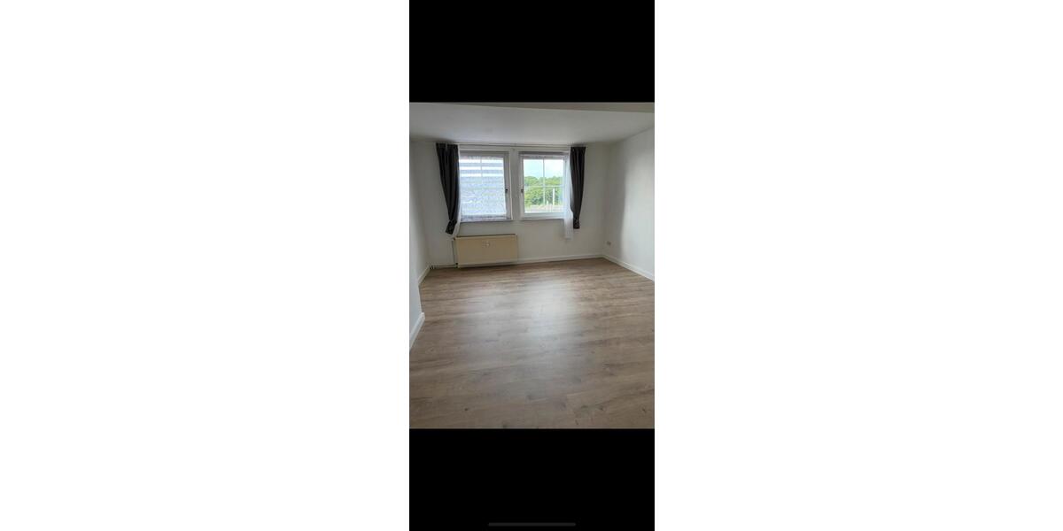 Dachgeschoßwohnung Niestetal - 3 Zimmer, 104 m&sup2;, 950&euro; | Angebot:24644114