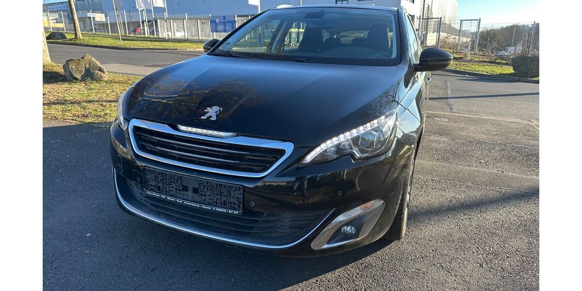 Peugeot 308 141.000 km 8.999 &euro; Kassel 34123