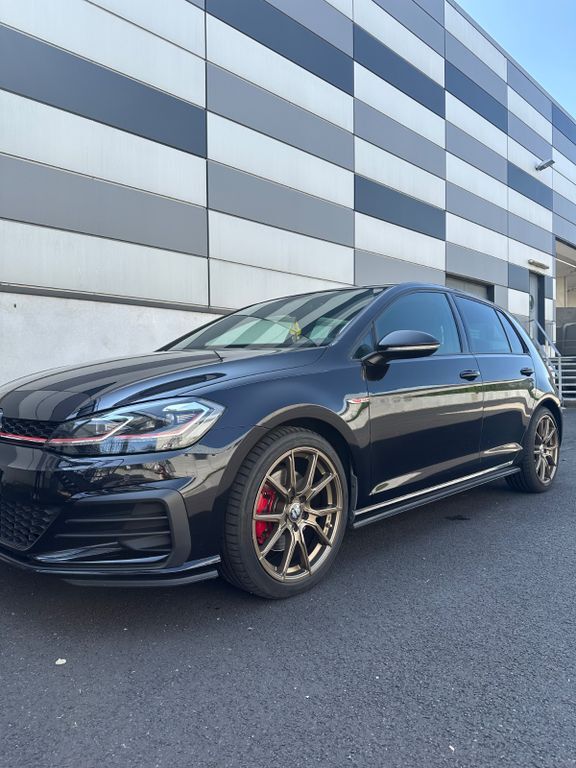 VW Golf 114.000 km 19.000 € Kassel 34132