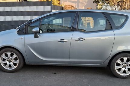 Opel Meriva 95.000 km 7.500 &euro; Vellmar 34246