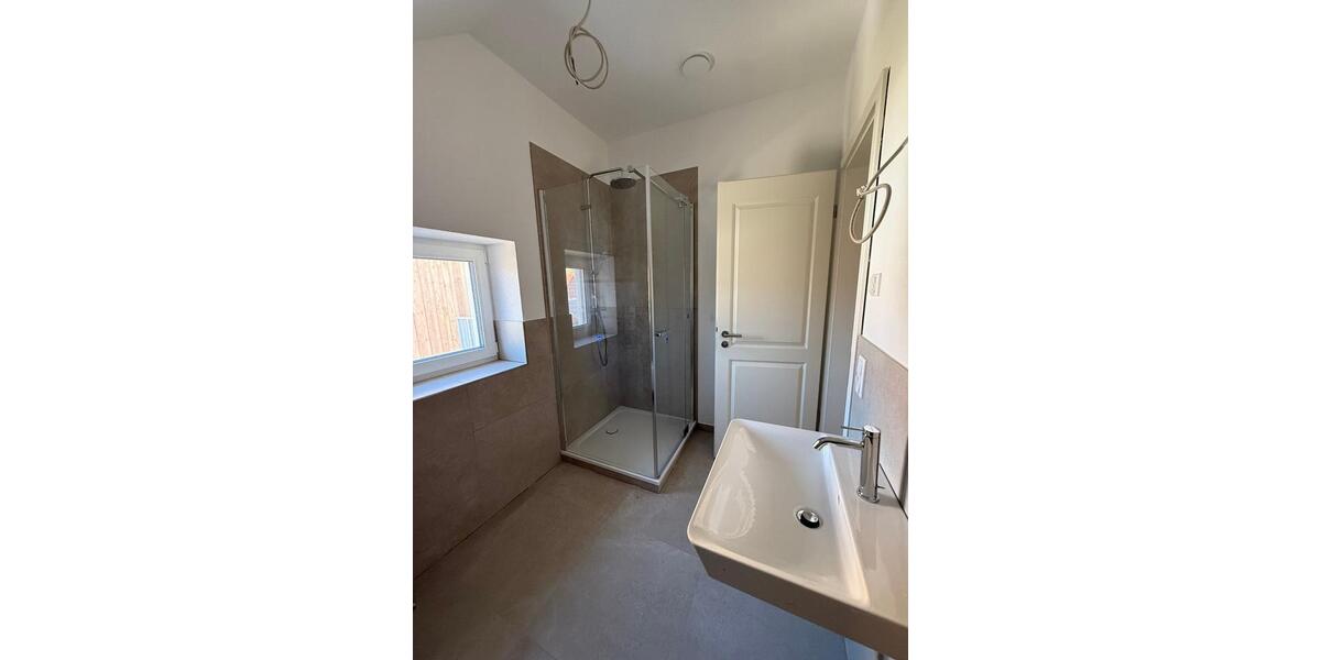 Dachgeschoßwohnung Spangenberg - 3 Zimmer, 79 m&sup2;, 890&euro; | Angebot:25811210