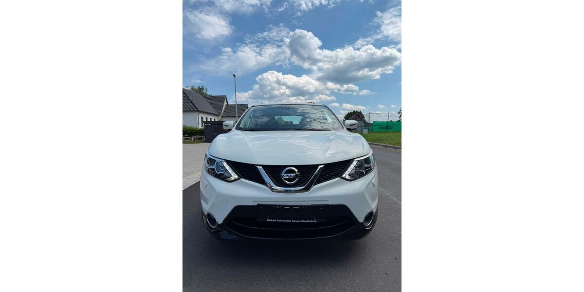 Nissan Qashqai 110.256 km 9.799 &euro; Staufenberg 34355