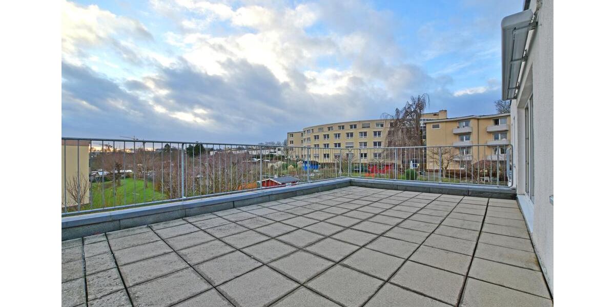 Exklusiv, hell, großzügig: Penthousewohnung zwischen Auefeld und Karlsaue - 3 Dachterrassen 3.5 zimmer