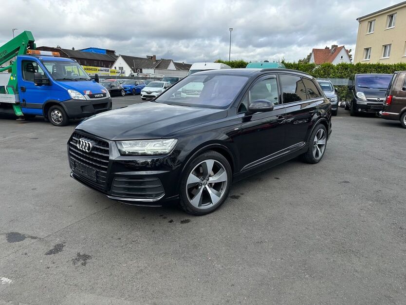 Audi Q7 156.634 km 31.990 € Kassel 34123