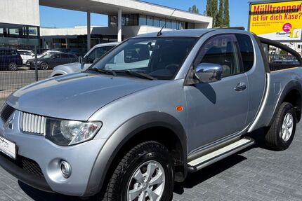 Mitsubishi L200 220.000 km 7.900 &euro; Kassel 34123
