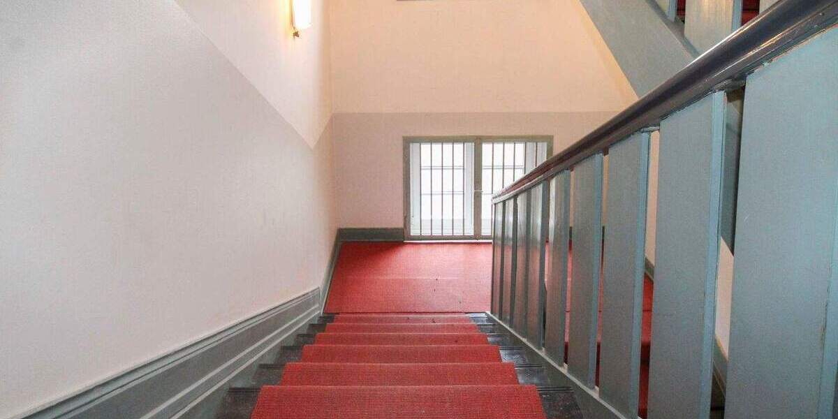 Charmante Altbauwohnung in Bad Wilhelmshöhe an Selbstnutzer oder Anleger zu verkaufen 4 zimmer