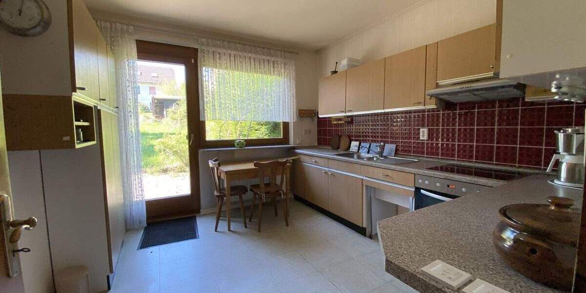 Einfamilienhaus Fuldatal Simmershausen - 9 Zimmer, 190 m&sup2;, 198.000&euro; | Angebot:25674202