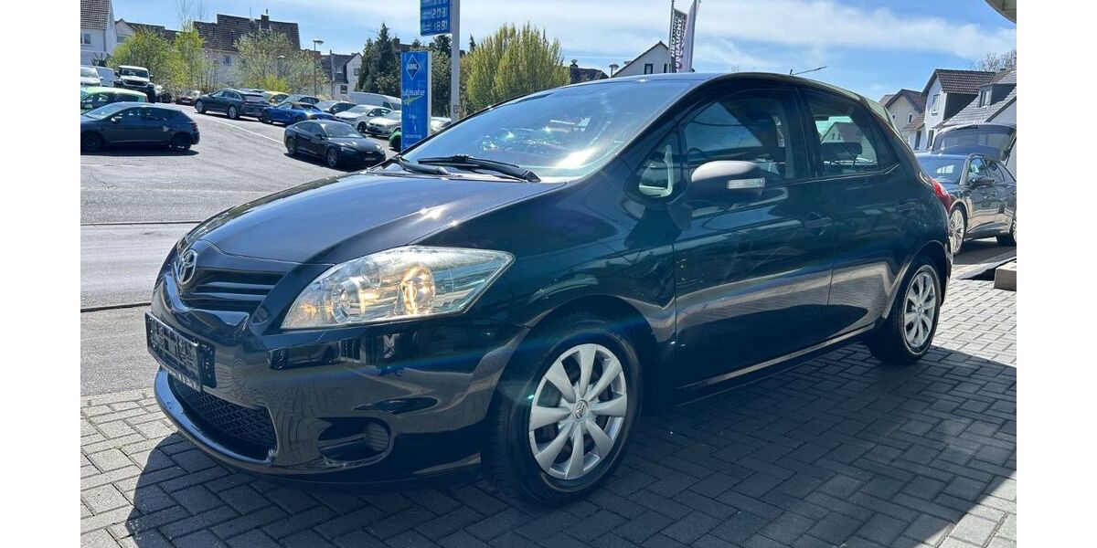 Toyota Auris 130.000 km 7.500 &euro; Niestetal bei Kassel 34266