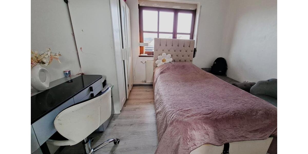 Dachgeschoßwohnung Kassel Fasanenhof - 3 Zimmer, 80 m&sup2;, 1.200&euro; | Angebot:26231067