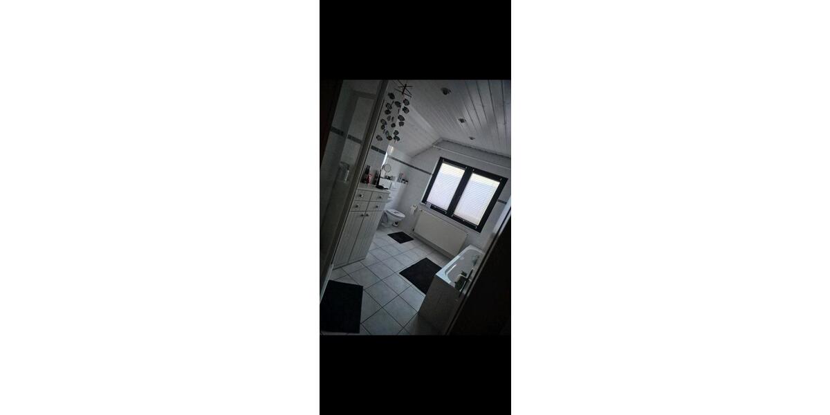Mehrfamilienhaus, Wohnhaus Breuna - 9 Zimmer, 260 m&sup2;, 365.000&euro; | Angebot:27119484