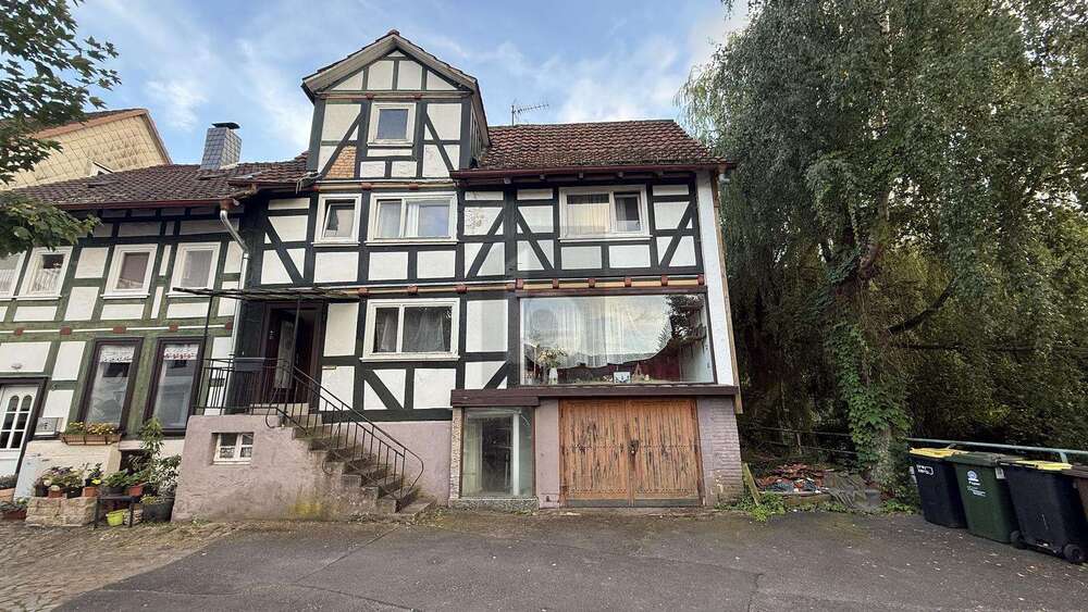 Einfamilienhaus Helsa - 10 Zimmer, 207 m&sup2;, 69.000&euro; | Angebot:26894819