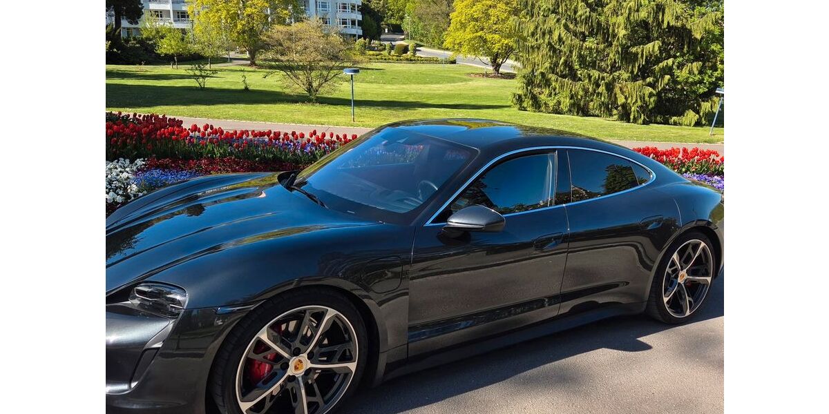 Porsche Taycan 32.800 km 59.900 &euro; Kassel 34117