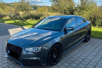 Audi A5 179.000 km 17.500 € Niedenstein 34305