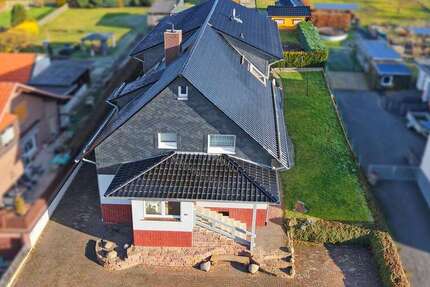 Haus Hofgeismar / Hombressen Hombressen - 9 Zimmer, 245 m&sup2;, 330.000&euro; | Angebot:25807881