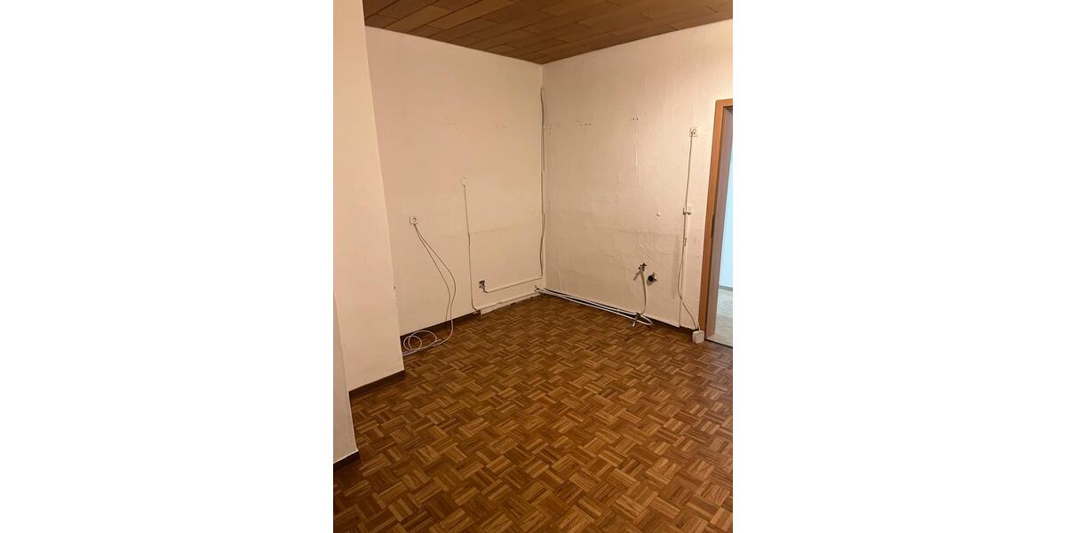 Etagenwohnung Volkmarsen - 4 Zimmer, 85 m&sup2;, 560&euro; | Angebot:25873648