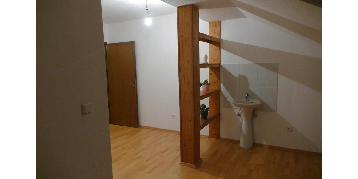 Dachgeschoßwohnung Fritzlar - 3 Zimmer, 106 m&sup2;, 1.000&euro; | Angebot:26318590