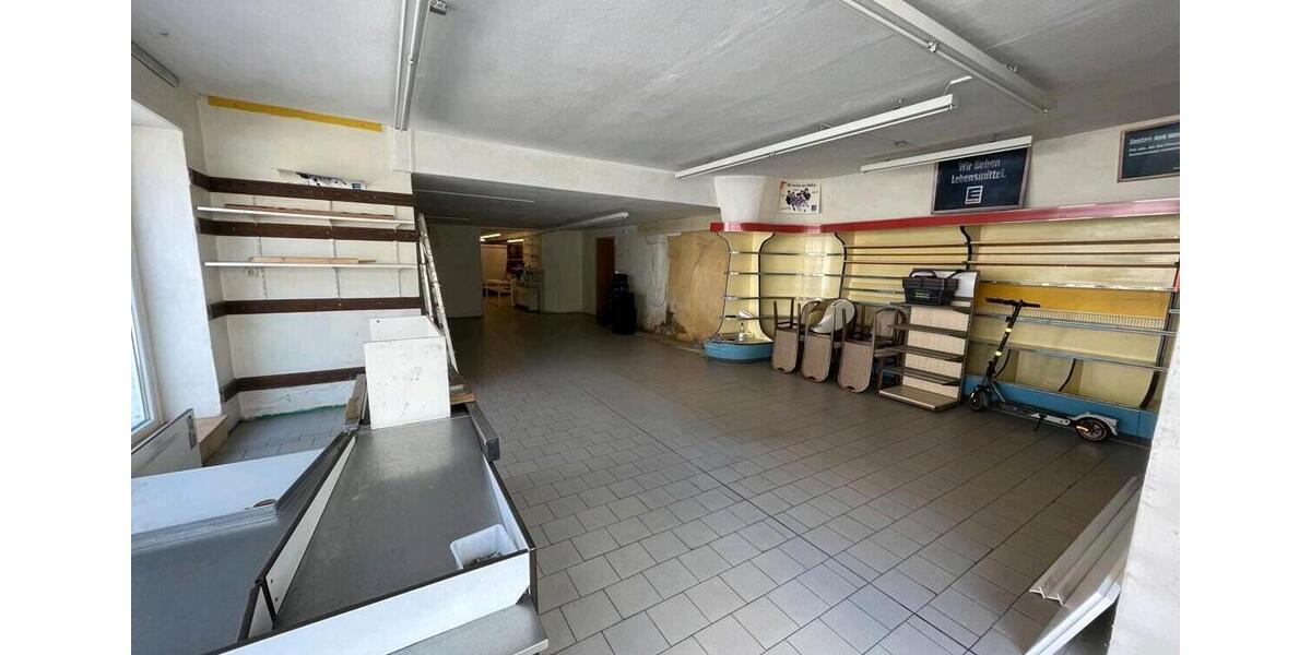 Einfamilienhaus Hofgeismar - 7 Zimmer, 216 m&sup2;, 119.000&euro; | Angebot:27108640