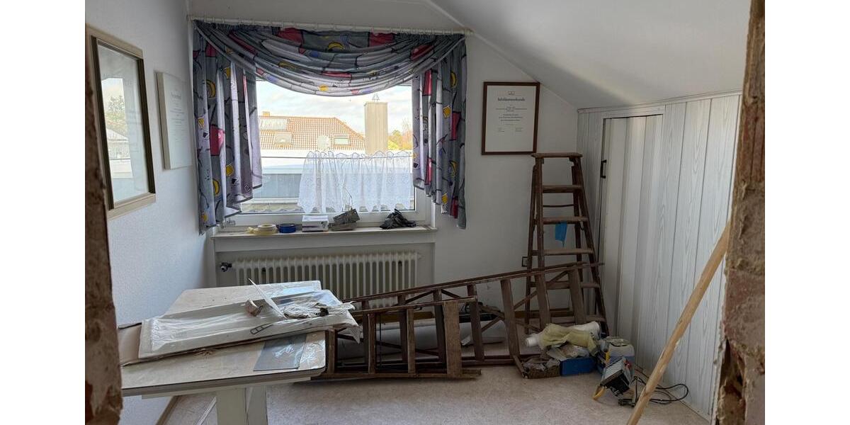 4-ZKB-Dachgeschosswohnung – Erstbezug nach Sanierung 4 zimmer